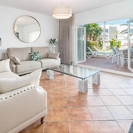 Pg9 - Andalucian 3-story Townhouse Near