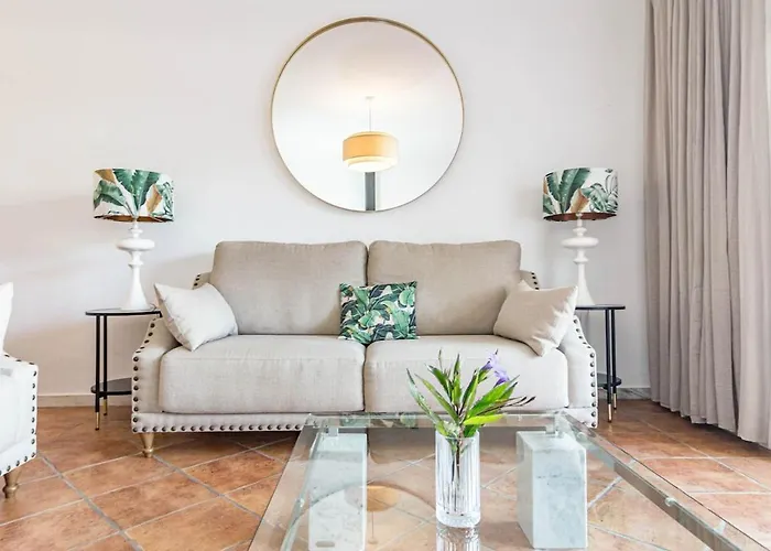 Semesterbostad Pg9 - Andalucian 3-story Townhouse Near *