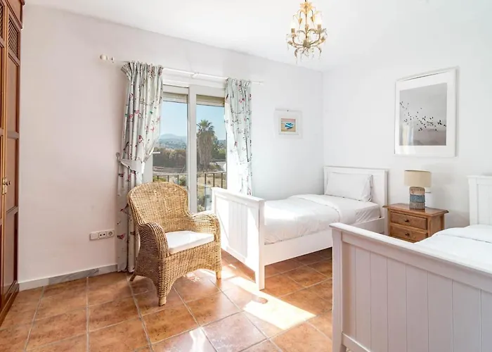 Semesterbostad Pg9 - Andalucian 3-story Townhouse Near Estepona