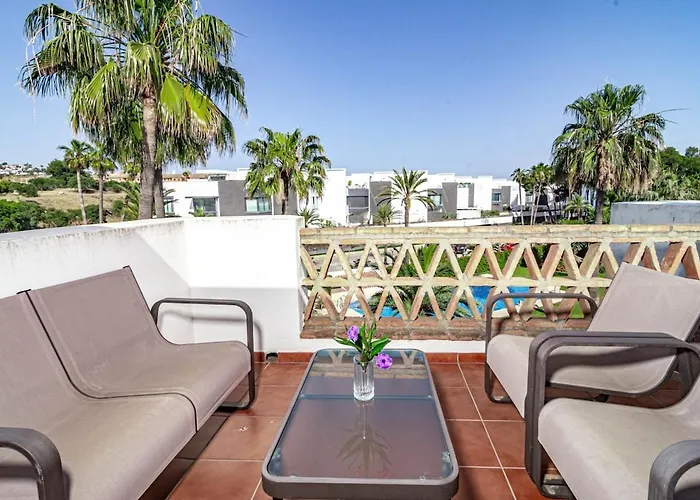 Pg9 - Andalucian 3-story Townhouse Near Semesterbostad Estepona