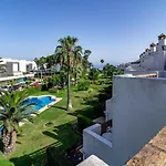 Pg9 - Andalucian 3-story Townhouse Near Будинок відпочинку