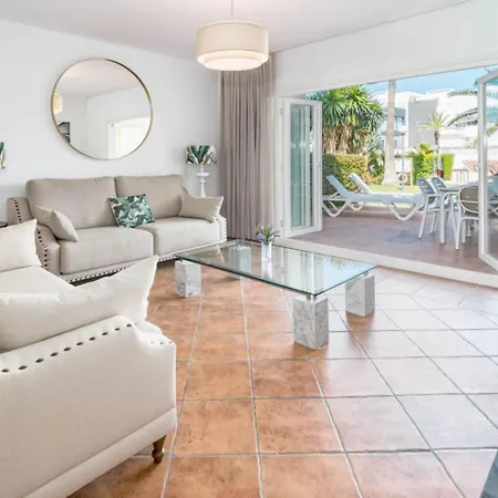 Pg9 - Andalucian 3-story Townhouse Near Feriehus Estepona