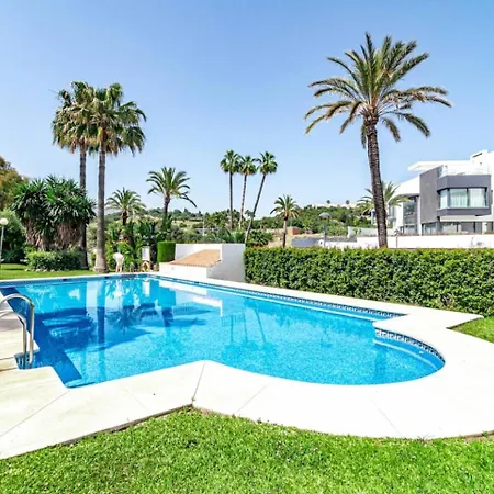 Pg9 - Andalucian 3-story Townhouse Near Feriehus *