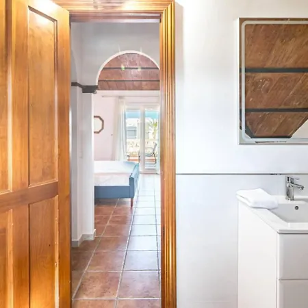 Pg9 - Andalucian 3-story Townhouse Near Feriehus