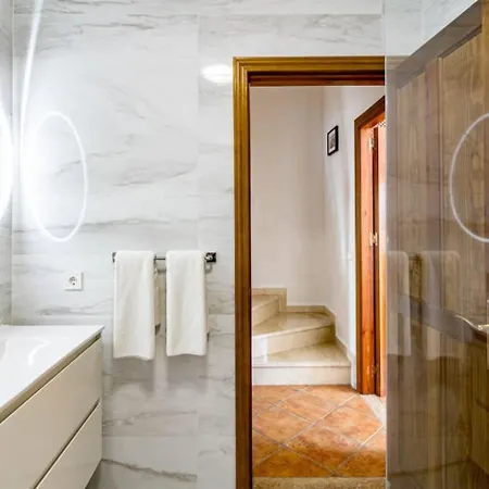 Pg9 - Andalucian 3-story Townhouse Near