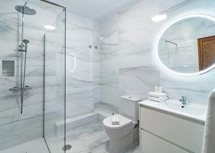 Pg9 - Andalucian 3-story Townhouse Near Естепона