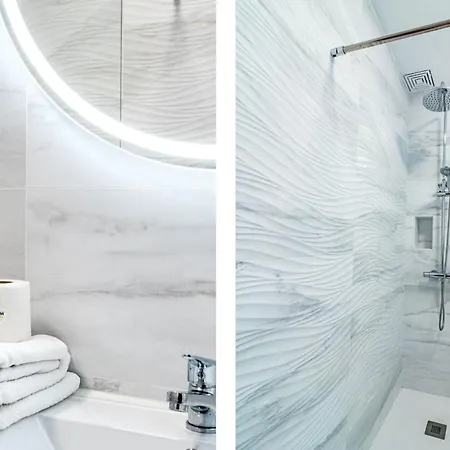 Pg9 - Andalucian 3-story Townhouse Near