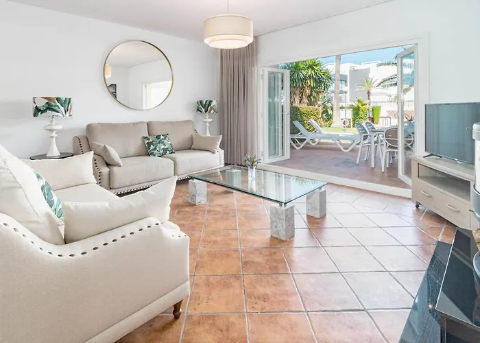 Pg9 - Andalucian 3-story Townhouse Near