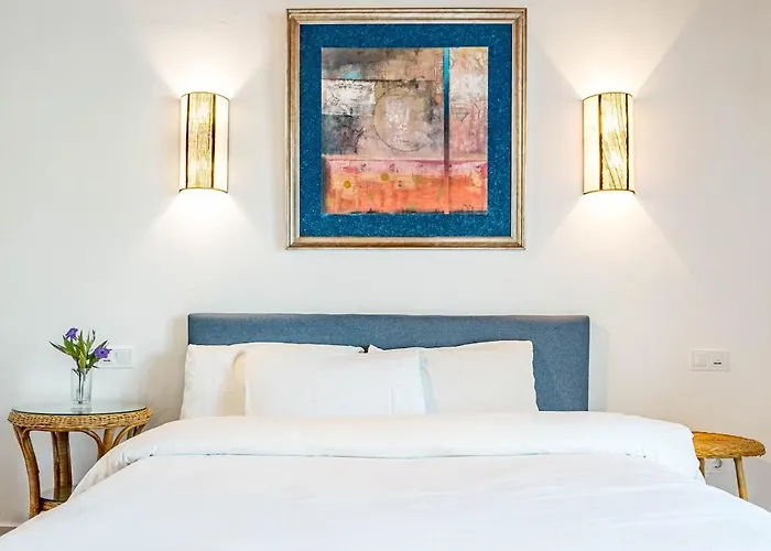 Pg9 - Andalucian 3-story Townhouse Near